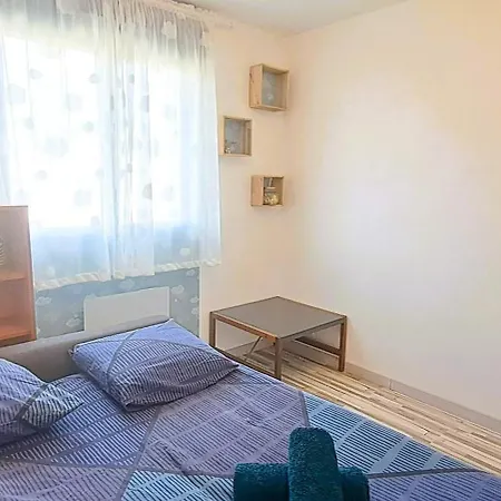L'experience Quietude Espace Modernite A Nyaraló