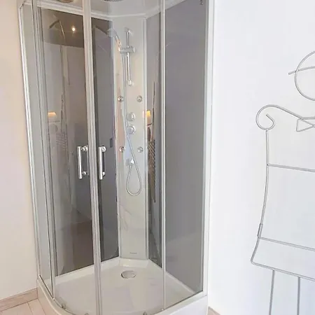 L'experience Quietude Espace Modernite A * סאל